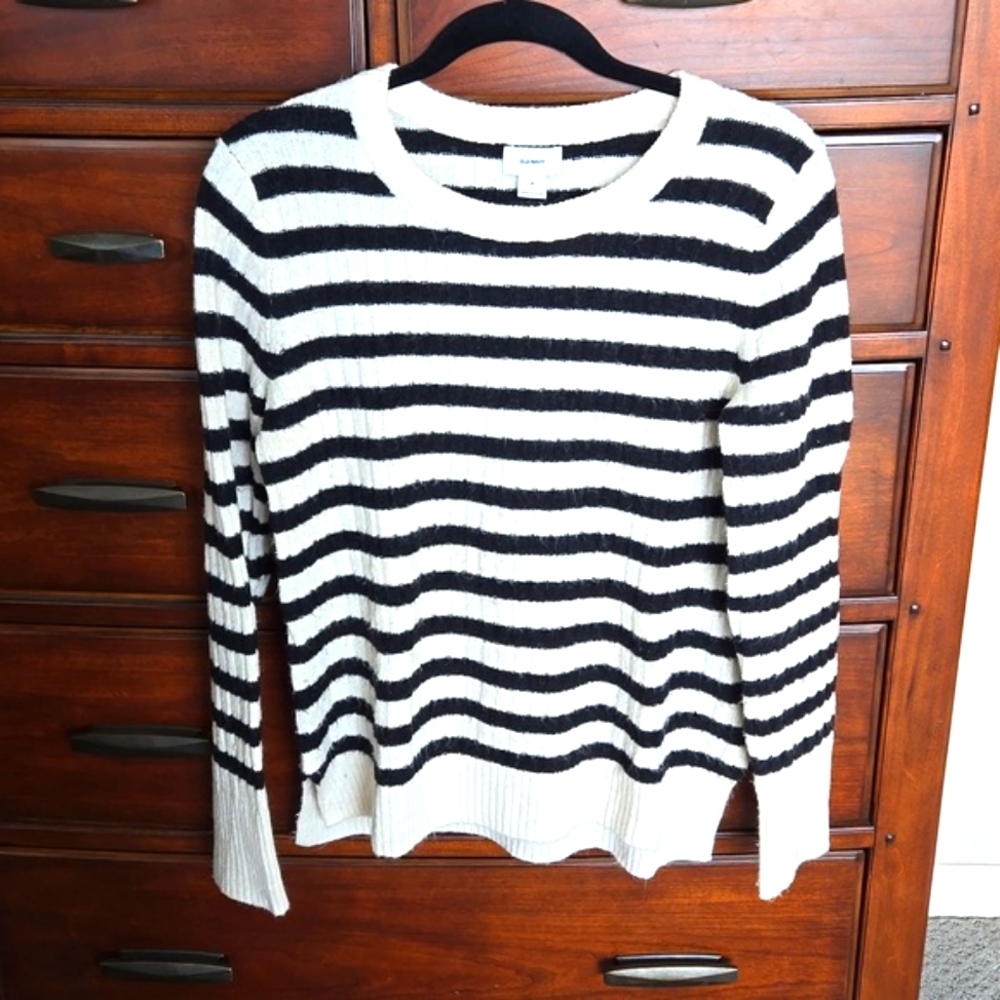 Old Navy bold stripe sweater